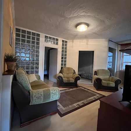 Tocc Apartman Gyál Buitenkant foto
