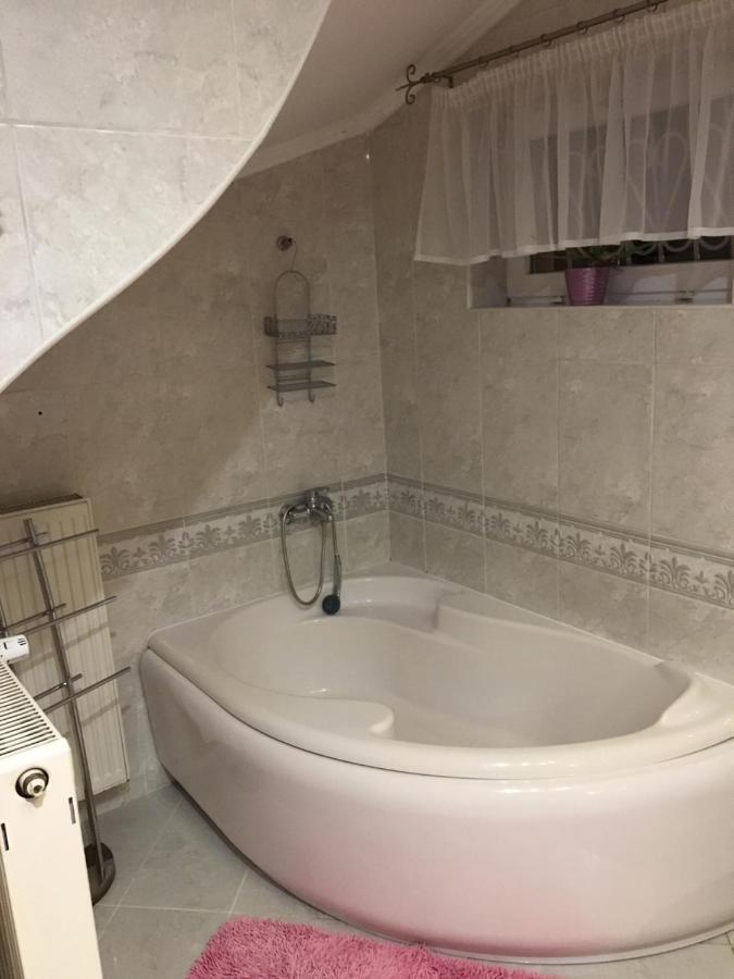 Tocc Apartman Gyál Buitenkant foto