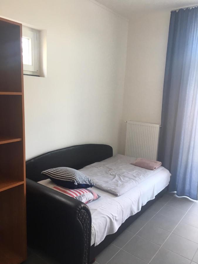 Tocc Apartman Gyál Buitenkant foto