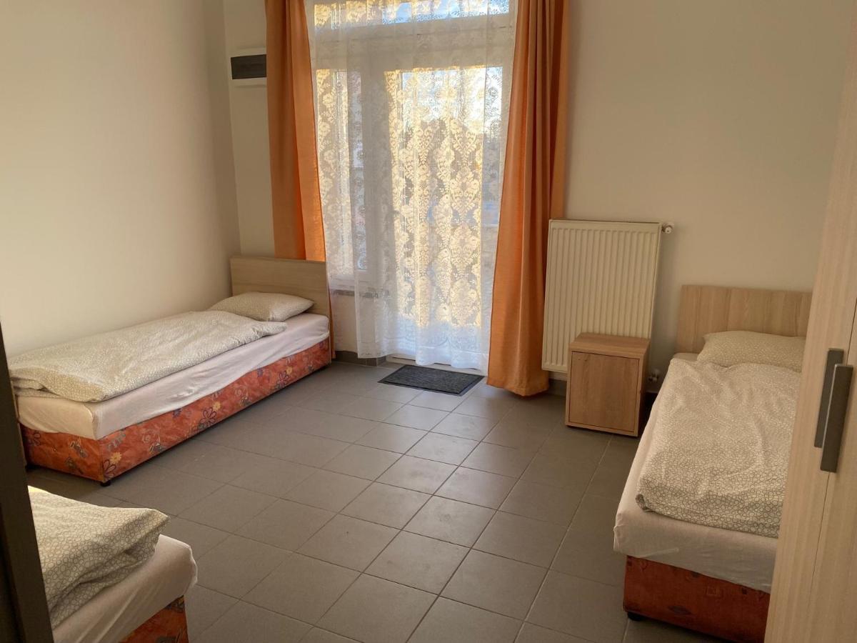 Tocc Apartman Gyál Buitenkant foto