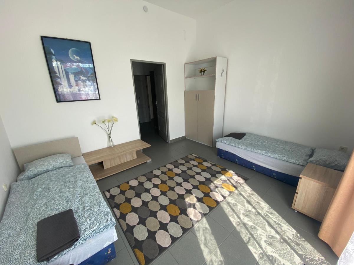 Tocc Apartman Gyál Buitenkant foto