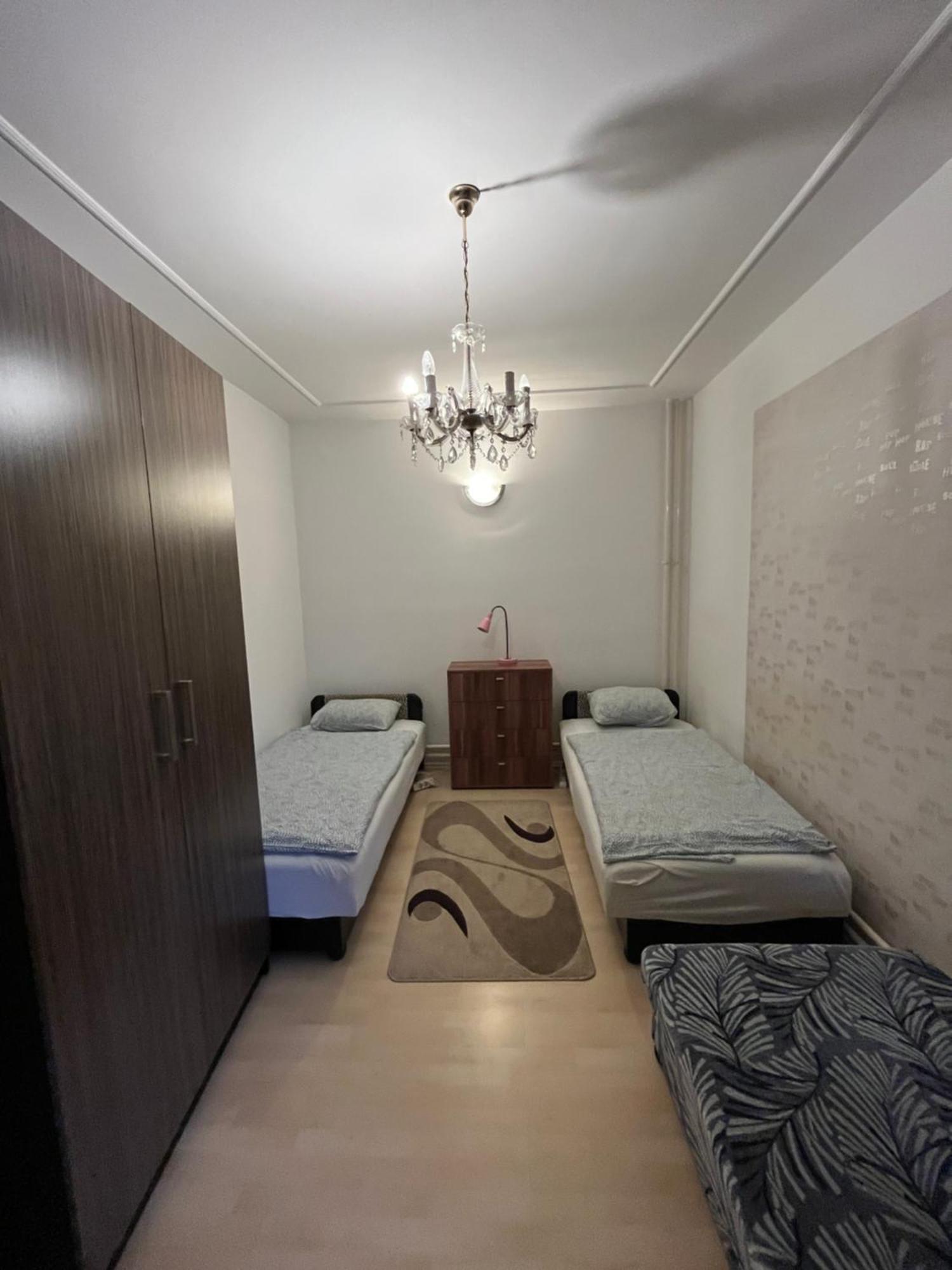 Tocc Apartman Gyál Buitenkant foto