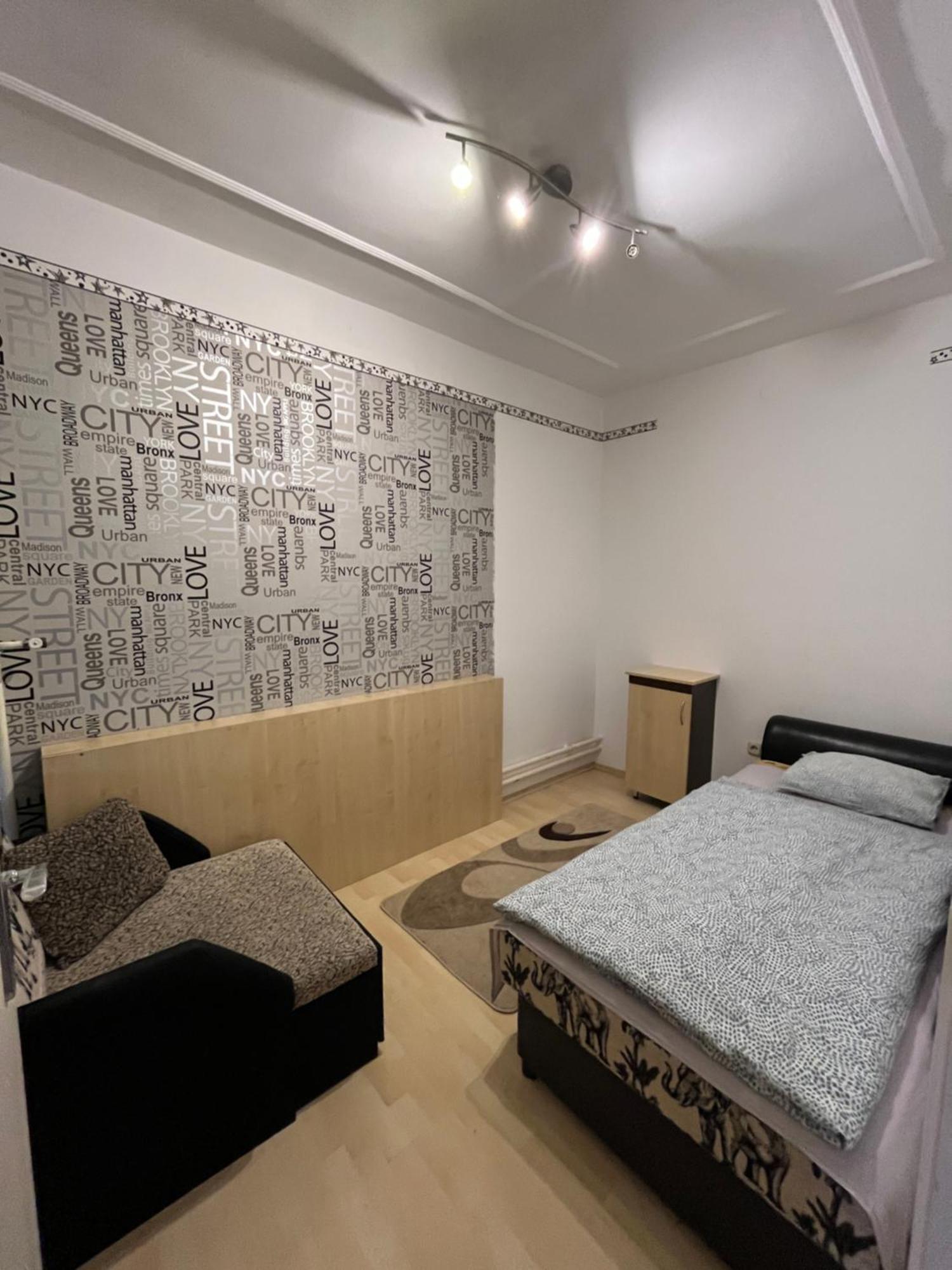 Tocc Apartman Gyál Buitenkant foto
