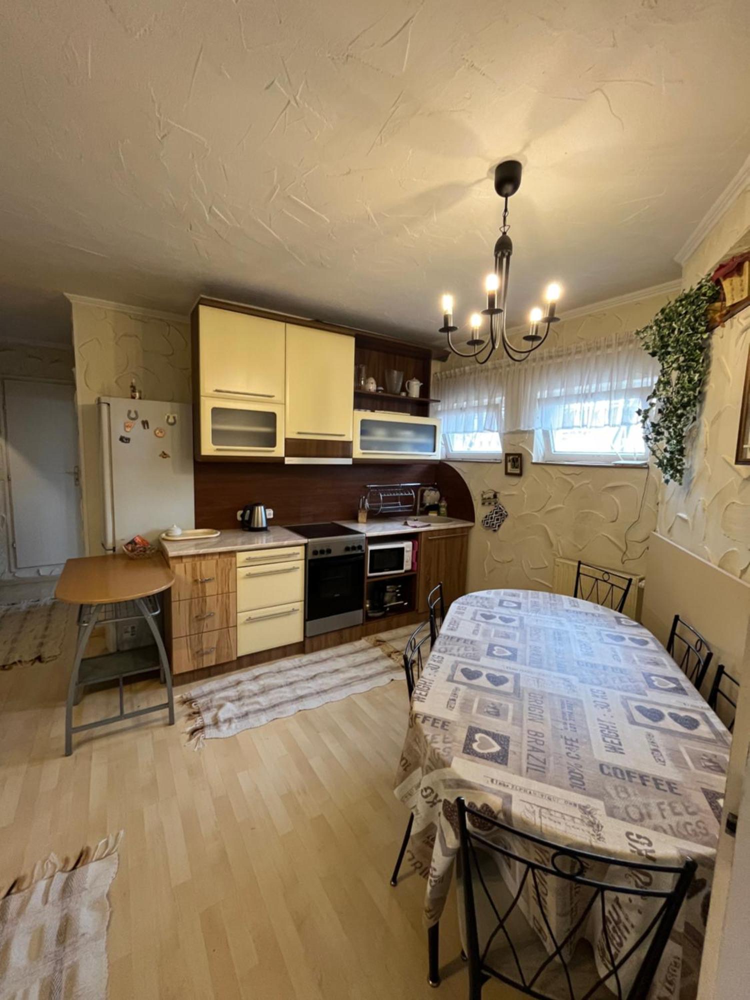 Tocc Apartman Gyál Buitenkant foto