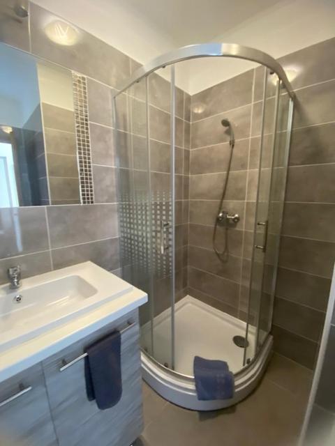 Tocc Apartman Gyál Buitenkant foto
